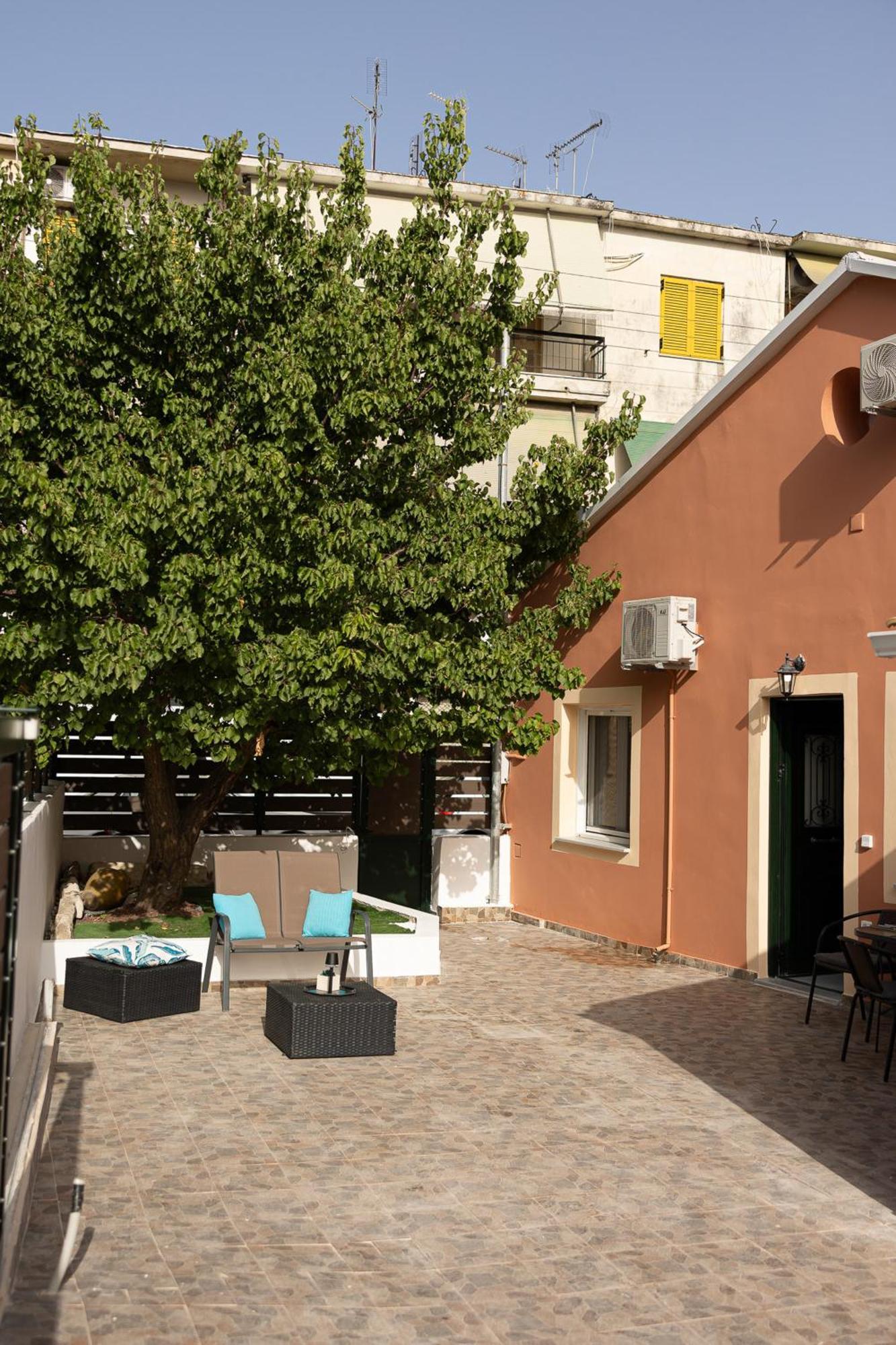 Artemis House Corfu Town *